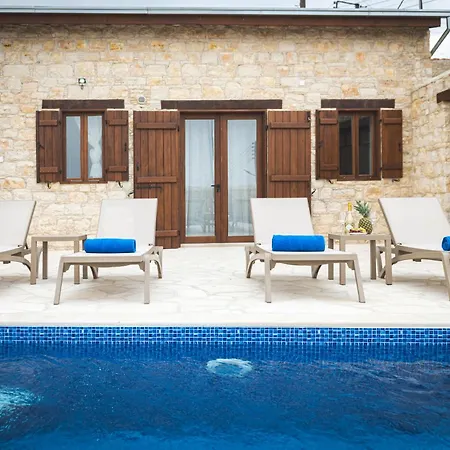 Althaea Mare Villa Lofou